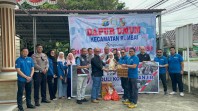 Giat Aksi Sosial DPW Riau IKA UII Yogyakarta Salurkan Bantuan untuk Korban Banjir di Rumbai