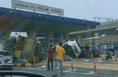 Penampakan Kecelakaan Beruntun di Gerbang Tol Halim Utama, Truk Ringsek dan 