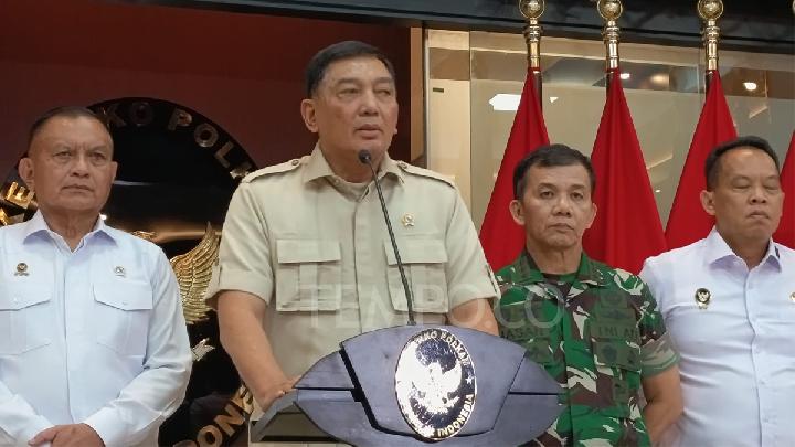 Menhan Sjafrie Bilang Gedung DPR Bakal Dijaga TNI hingga Situasi Kondusif