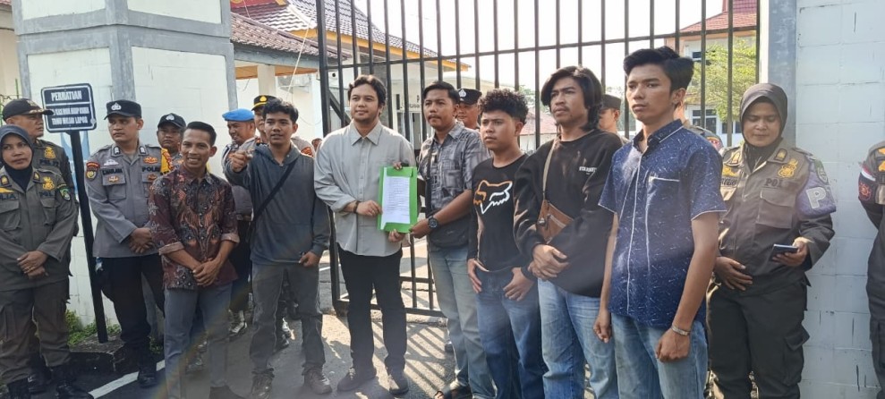 Aksi Jilid 2 Puluhan Mahasiswa Geruduk Kejari Rohul, Tuntut Usut Dugaan Penyimpangan Anggaran Haji 2026