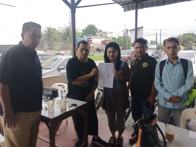 Kolaborasi Lembaga Investigasi Advokasi  Aktifis Dan Media Lepas Keberangkatan Aktifis Nasional Ke Pekanbaru