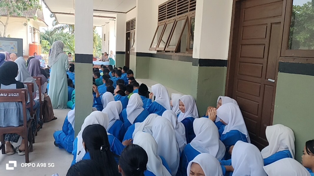 Police Goes to School di SMPN 6 Minas, Polsek Minas Ajak Pelajar Tolak Pergaulan Bebas dan Kenakalan Remaja