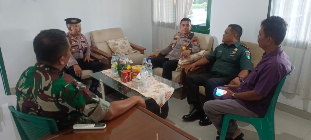 Kapolsek Minas Perkuat Sinergitas TNI–Polri Lewat Silaturahmi di Koramil 03/Minas