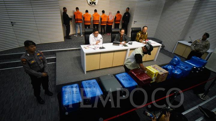 Jaksa Izinkan Terdakwa Kasus Suap Proyek Dinas PUPR Kalsel Menjenguk Istrinya yang Baru Melahirkan