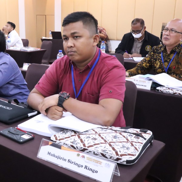 Gelombang Penolakan Mobil Baru dan Rehab Rumah Dinas Ketua DPRD Rohil Terus Bergulir, Muhajirin: Sebaiknya Dibatalkan Saja
