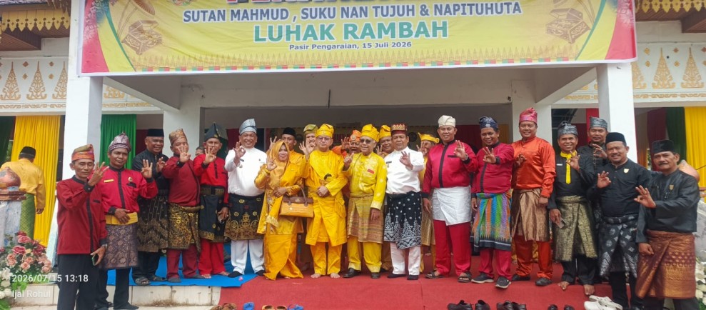 Bupati Anton dan Wakil Bupati Syafaruddin Poti Saksikan Penabalan Sutan Mahmud, Kebangkitan Kembali Gelar Raja Haiti