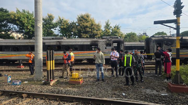 Tiga Gerbong Kereta Api Terbakar di Stasiun Tugu Yogya