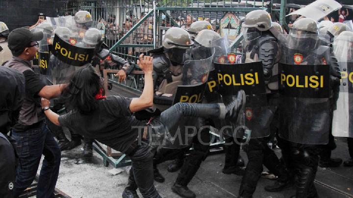 Polisi Sebut Ada Anarko Sindikalis Menyusup di Aksi Hari Buruh. Siapa Kelompok Anarko Ini?