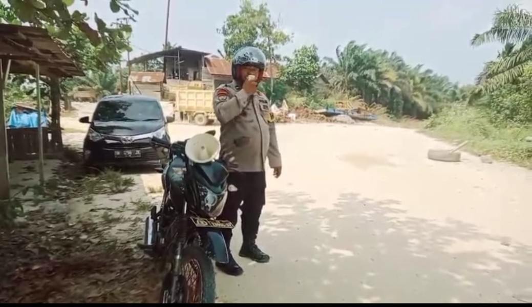 Cuaca Panas dan Kering, Polsek Minas Ingatkan Warga Menggunakan TOA Agar Jangan Bakar Lahan