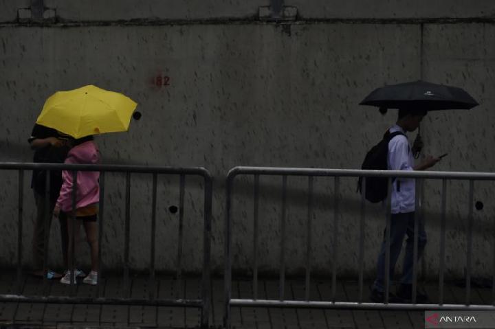 Hujan Bisa Pengaruhi Mood Seseorang: Bersemangat atau Justru Lesu