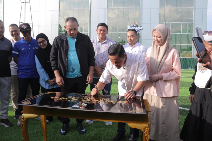 Pertama di Indonesia, Wako Pekanbaru Bangun Lapangan Mini Soccer Gratis